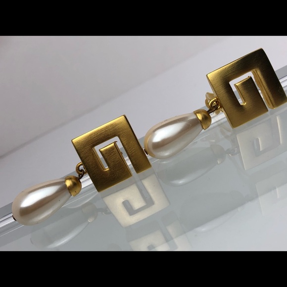 RARE VTG 80’S GIVENCHY “G” LOGO CLIP ON EARRINGS - Picture 7 of 9